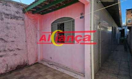 CASA TÉRREA COM EDÍCULA PARA INVESTIMENTO NO BAIRRO DOS  PIMENTAS