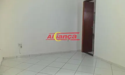 Casa térrea com 02 quartos e suíte no Jardim Munhoz - Guarulhos/SP