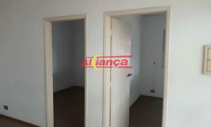 Casa com 6 quartos à venda na Rua Vasco Brancaleoni, 271, Parque Marabá, Guarulhos
