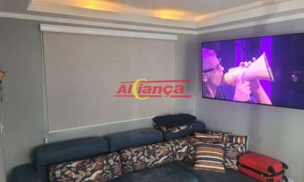 Casa Assobradada em Condomínio Fechado com Segurança 24h