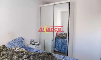 apartamento vila São João, lindo com piso em porcelanato, com armários planejados