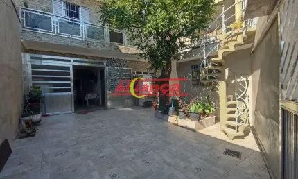 Sobrado com 3 quartos, 2 banheiros e 3 vagas à venda no jardim las vegas