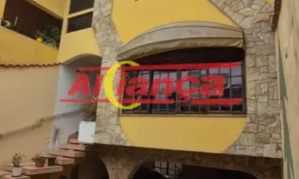 Sobrado 255m², 3 dormitórios, 3 vagas com salão de festas e churrasqueira em cumbica