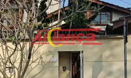 Maravilhoso casarão localizado no jardim maia a 100 metros do bosque  ótimo preço