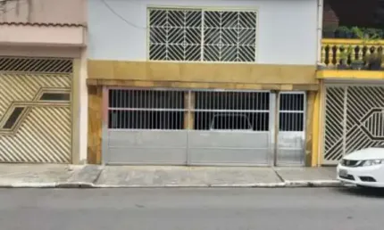 Ótimo imóvel para 2 familias m ou clinica ou escritorio, local exelente  700 mil