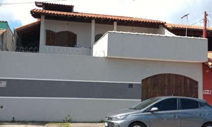 Sobrado para Venda em Mogi das Cruzes, Jardim Planalto, 3 dormitórios, 2 banheiros, 2 vagas