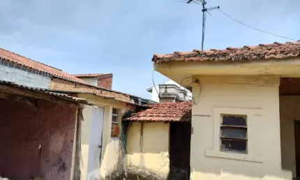 Casa para Venda em Mogi das Cruzes, Vila Lavínia, 2 dormitórios, 1 banheiro, 2 vagas