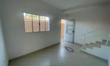 Sobrado para Locação em Mogi das Cruzes, Vila São Paulo, 2 dormitórios, 2 suítes, 3 banheiros, 1 vaga