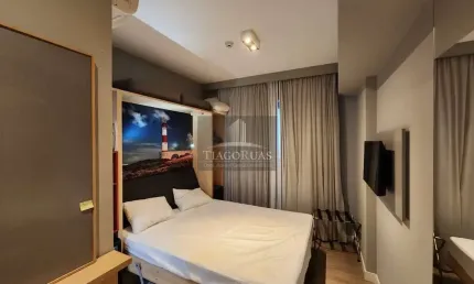 Flat Caminho das Árvores Studio com 17 m², mobiliado, serviços de camareira, excelente localização.