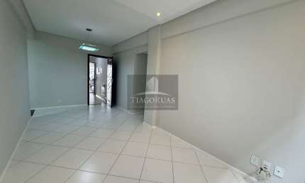 Apartamento com 2 quartos à venda na Rua Paulo Filadelfo, 1, Candeias, Vitória da Conquista, 81 m2 por R$ 280.000