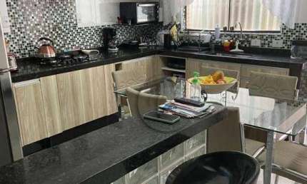Casa com 2 quartos à venda na Rua Kepler, Vila Guarará, Santo André