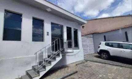 Casa comercial com 3 salas para alugar na Rua Itapura, Vila Alpina, Santo André
