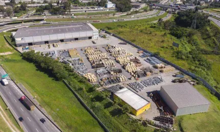 Galpão Industrial para alugar em Embu das Artes - SP