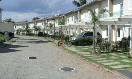 Casa com 3 dormitórios à venda, 119 m² por R$ 850.000,00 - Granja Viana - Cotia/SP