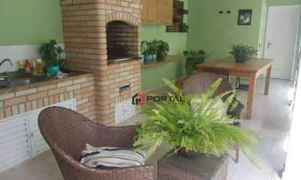 Casa com 3 dormitórios à venda, 220 m² por r$ 1.200.000,00 - granja viana - carapicuíba/sp
