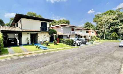 Casa com 3 dormitórios à venda, 250 m² por R$ 1.340.000,00 - Granja Viana - Cotia/SP