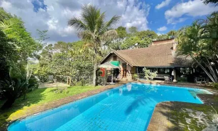 Casa com 3 dormitórios à venda, 363 m² por R$ 1.650.000,00 - Granja Viana - Carapicuíba/SP