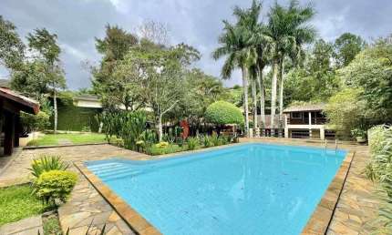 Casa com 4 dormitórios à venda, 428 m² por R$ 2.300.000,00 - Granja Viana - Carapicuíba/SP