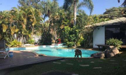 Casa com 4 dormitórios à venda, 370 m² por R$ 1.400.000,00 - Granja Viana - Jandira/SP