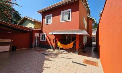 Casa com 3 dormitórios à venda, 209 m² por R$ 989.990,00 - Granja Viana - Cotia/SP