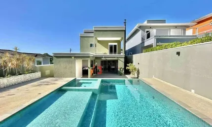 Casa com 3 dormitórios à venda, 330 m² por R$ 1.750.000,00 - Granja Viana - Cotia/SP