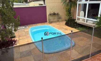 Casa com 3 dormitórios à venda, 173 m² por R$ 955.000,00 - Granja 26 - Cotia/SP