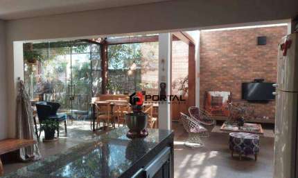 Casa com 2 dormitórios à venda, 156 m² por R$ 1.489.000,00 - Granja Viana - Carapicuíba/SP