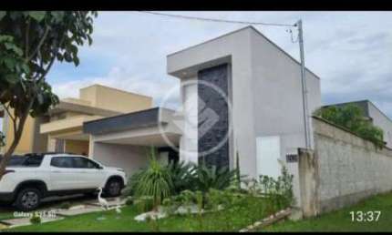 Casa em condominio fechado com armarios codigo: 118605