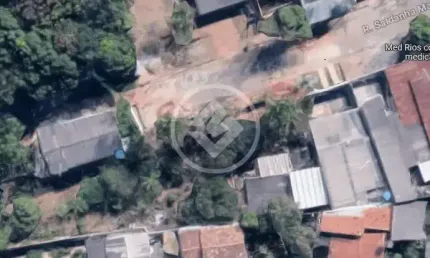 Área no Jardim Nova Era com 5 kitnets codigo: 43930