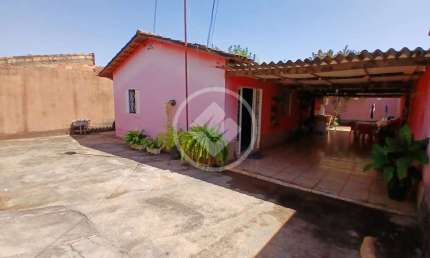 Casa Bem localizada no bairro Real Conquista 1, com 3 quartos, 1 suite e um banheiro, vaga de garagem para 5 carros. codigo: 79528