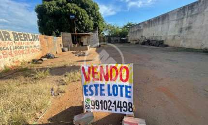 Terreno à venda na Avenida Jacarandá, sn, Vila Rizzo, Goiânia