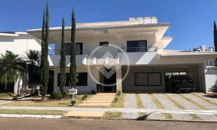SOBRADO DE 4 SUITES SENDO 1 MASTER LOCALIZADO NO GC 1 QD 1 GRANVILLE. 2 QUARTOS TERREO PARA VISITANTES, 845m² DE ÁREA TOTAL SENDO LOTE INTEIRO E SOMENTE 1 TAXA DE CONDOMINIO. SOBRADO ESTÁ COM PREÇO DE