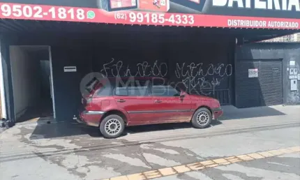 Casa com comércio e 1 barracão no fundo. codigo: 13579
