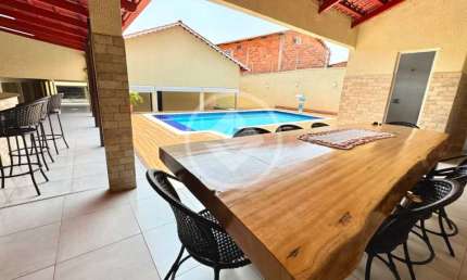Casa com 3 quartos à venda na Rua Andrômeda, Jardim Petrópolis, Goiânia
