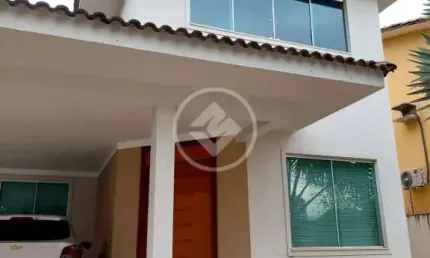 Sobrado 4 Suites - Com Piscina - Sozinho no Lote codigo: 107883