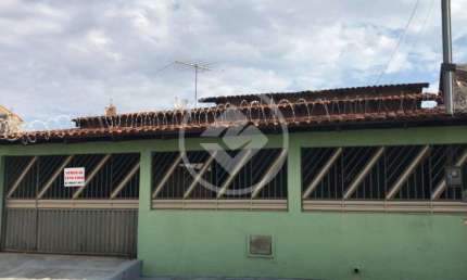 Casa 03 quartos sendo 01 suíte com 213m² de área útil. codigo: 75427