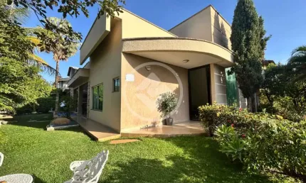Casa em condomínio fechado com 4 quartos à venda na Rua Madri 26, 19, Jardins Madri, Goiânia