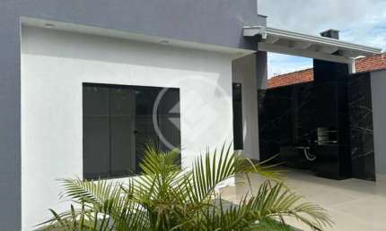 Casa com 3 quartos à venda na Rua CP18, 1, Carolina Parque, Goiânia