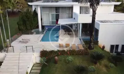 Incrível sobrado neoclássico no Residencial Aldeia do Vale codigo: 131885