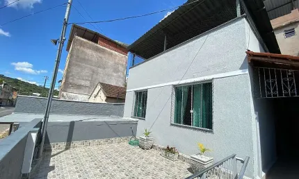 Casa com 3 quartos à venda na Avenida Olavo Bilac, Cerâmica, Juiz de Fora