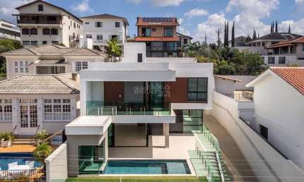 Casa de Altissímo padrão de 4 suítes a venda no Granville