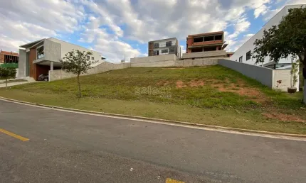 Terreno com projeto aprovado no Condomínio Alphaviile.