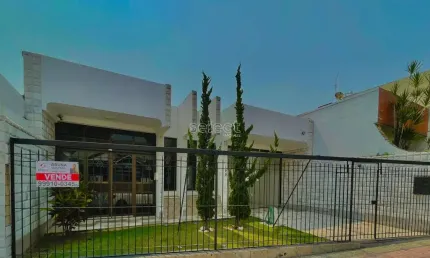 Casa com 3 quartos à venda na Rua Melo Franco, São Mateus, Juiz de Fora