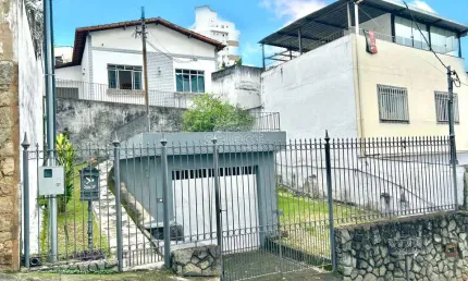 Casa com 3 quartos à venda na Rua Cândido Tostes, 336, São Mateus, Juiz de Fora