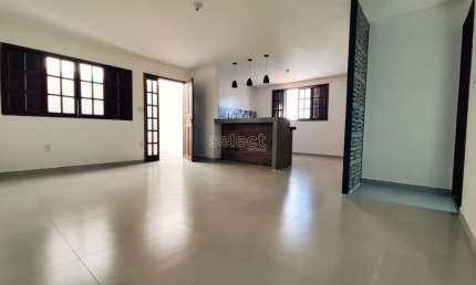 Casa à venda 3 quartos com 2 suítes no bairro Aeroporto