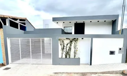 Exclusividade e Conforto em São Pedro – Casa Duplex Sem Escadas na Área Íntima!