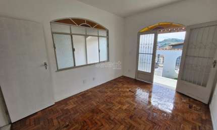 Casa com 3 quartos à venda na Rua Deputado Arlindo Leite, Progresso, Juiz de Fora