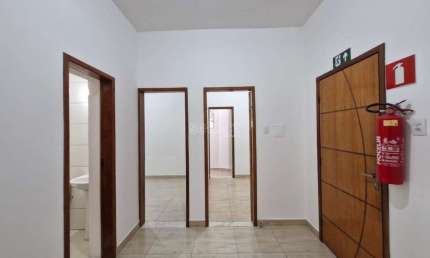 Sala comercial para alugar na Rua Benjamin Constant, 569, Centro, Juiz de Fora