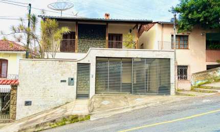 Casa com 3 quartos à venda na Rua Machado Sobrinho, Passos, Juiz de Fora