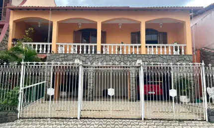 Casa com 4 quartos à venda na Rua Asterio Aleixo, Quintas das Avenidas, Juiz de Fora
